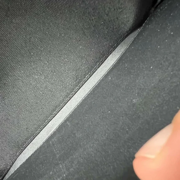 100% Authentic CHANEL Patent Leather Wallet - Picture 8 of 14